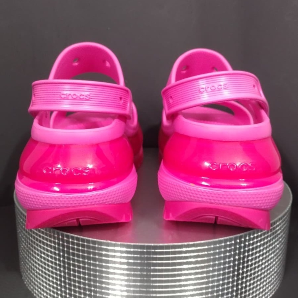 Crocs Pink Sandals size 12 pre owned Exellent condition - Picture 3 of 9